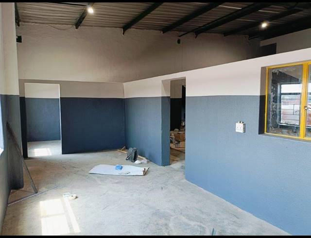 INDUSTRIAL PROPERTY TO RENT IN STRYDOM PARK